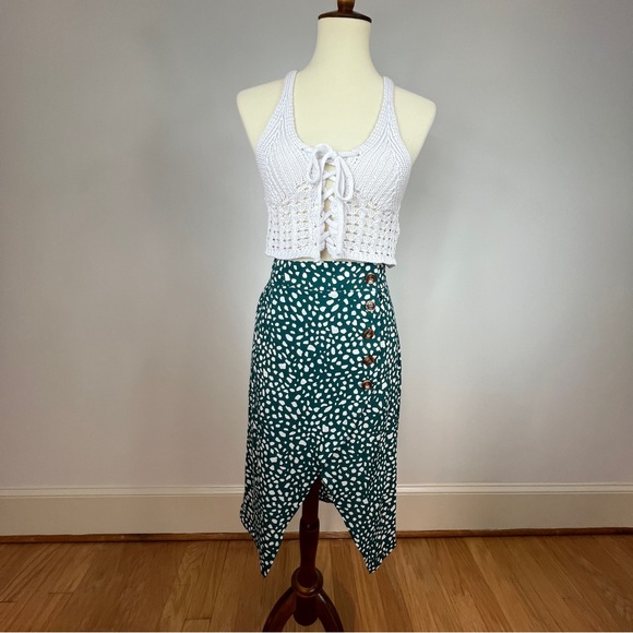 Green & White High Low Button Wrap Skirt ☘️ - Picture 7 of 14